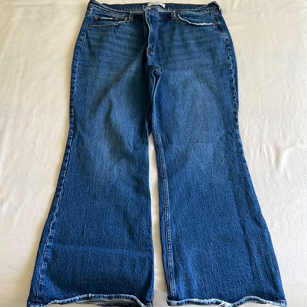 Abercrombie The Vintage high rise Jean size 18, 34 inch waist